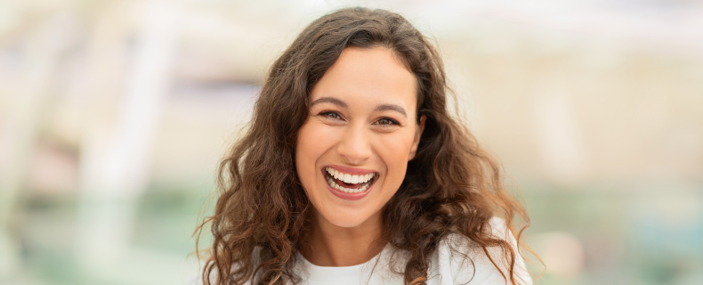 Professional Teeth Whitening vs. Store-Bought Whitening: Which Works Better?